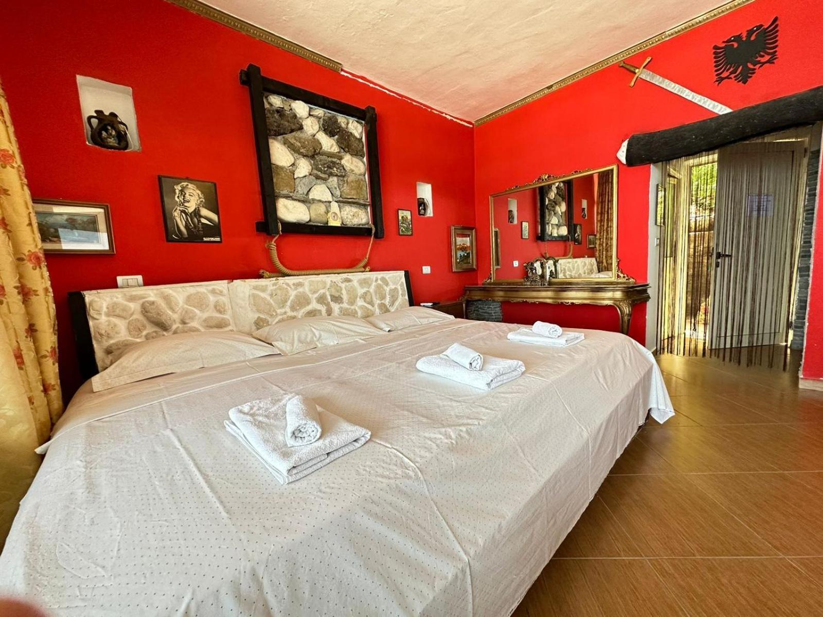 Hotel Vila "Oda E Miqve" Vlore Ngoại thất bức ảnh