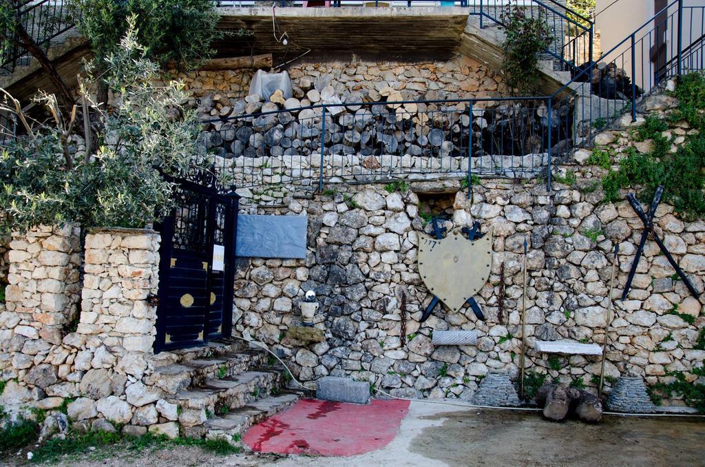 Hotel Vila "Oda E Miqve" Vlore Ngoại thất bức ảnh